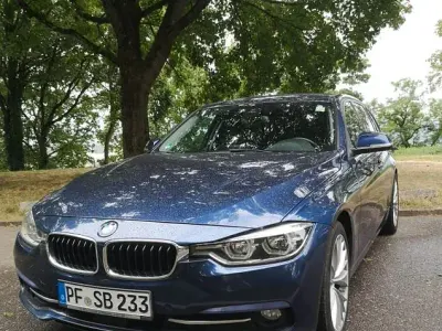 Gebraucht BMW 320 Sport Line 190 PS (139 kW) 2016 Blau Kombi