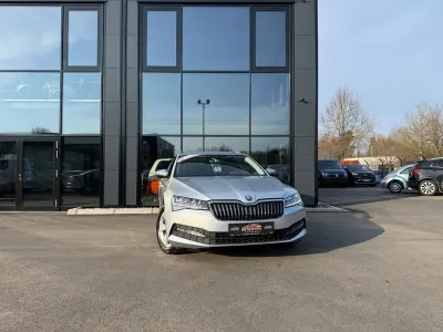 Gebraucht Skoda Superb Ambition 150 PS (110 kW) 2022 Silber Kombi
