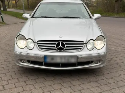 Używany Mercedes CLK270 170 KM (125 kW) 2005 Srebrny Coupe