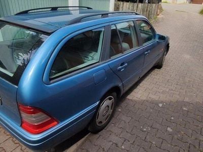 Mercedes C200