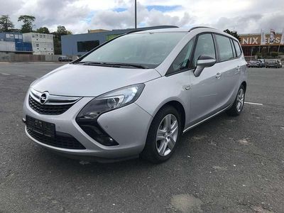 Argon silber/ice silver (m2) Gebraucht 2016 Opel Zafira Tourer Van / Kleinbus | 10.400 € (Etwas zu teuer)
