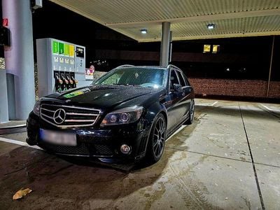 Schwarz Gebraucht 2010 Mercedes C63 AMG AMG Kombi | 26.299 € (Etwas zu teuer)