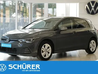 Gebraucht VW Golf VIII Life 150 PS (110 kW) 2023 Grau Limousine
