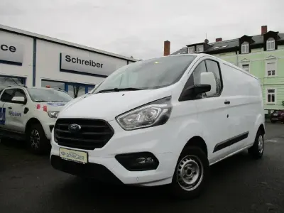 Gebraucht Ford 300 Trend 131 PS (96 kW) 2022 Weiß Van / Kleinbus