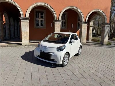 Gebraucht Toyota iQ 68 PS (50 kW) 2010 Weiß Kleinwagen