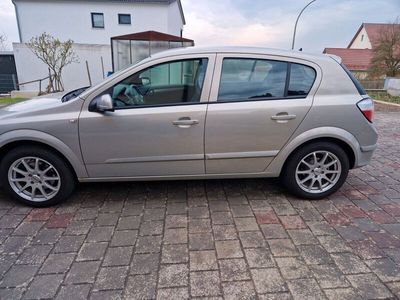 gebraucht Opel Astra 1.6 Twinport Edition 77kW Edition
