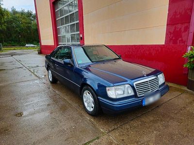Gebraucht Mercedes 220 150 PS (110 kW) 1995 Blau Coupé