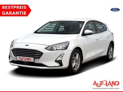 Weiß Gebraucht 2021 Ford Focus Limousine | 16.490 € (Fairer Preis)