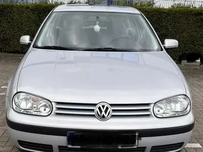 Second-hand VW Golf III Basis 75 CP (55 kW) 1998 Gri Berlinǎ