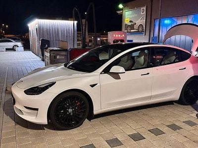 Gebraucht Tesla Model 3 377 kW (513 PS) 2022 Weiß Limousine