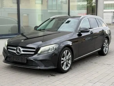 Gebraucht Mercedes C300 245 PS (180 kW) 2020 Schwarz Limousine