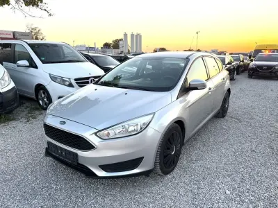 Używany Ford Focus 125 KM (91 kW) 2015 Srebrny Sedan/Limuzyna