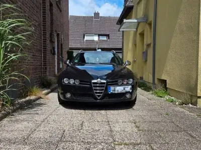 Gebraucht Alfa Romeo 159 136 PS (100 kW) 2011 Schwarz Limousine