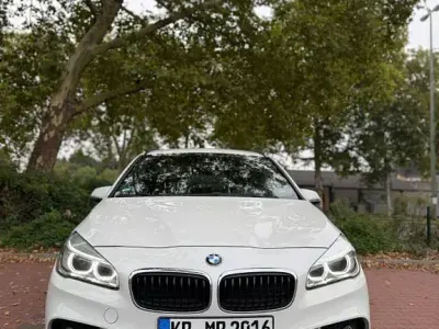 Gebraucht BMW 218 Gran Tourer M Sport 140 PS (102 kW) 2015 Weiß Van / Kleinbus