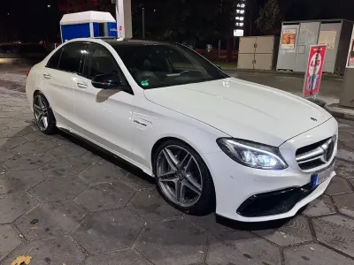 Gebraucht Mercedes C63 AMG AMG 476 PS (350 kW) 2016 Polarweiss Limousine