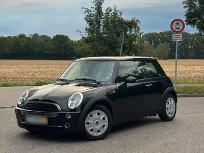 Gebraucht Mini Cooper 90 PS (66 kW) 2004 Schwarz Kleinwagen