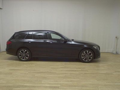 Gebraucht Mercedes C220 Avantgarde 194 PS (142 kW) 2020 Schwarz Kombi