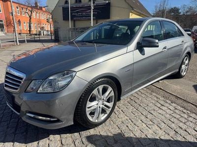 Second-hand Mercedes E200 136 CP (100 kW) 2011 Argintiu Berlinǎ