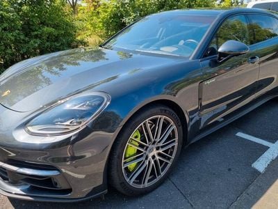 Porsche Panamera 4