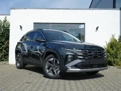 Neu Hyundai Tucson Trend 239 PS (175 kW) 2026 Cypress green SUV