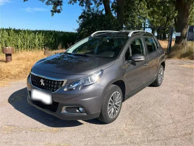 Gebraucht Peugeot 2008 Active 83 PS (61 kW) 2019 Grau SUV