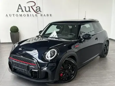 Gebraucht Mini John Cooper Works Sport 231 PS (169 kW) 2023 Enigmatic black Kleinwagen