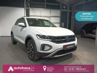 Second-hand VW T-Roc Style 110 CP (80 kW) 2023 Alb SUV