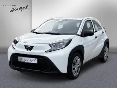 Gebraucht Toyota Aygo X Basis 72 PS (52 kW) 2022 Weiß SUV
