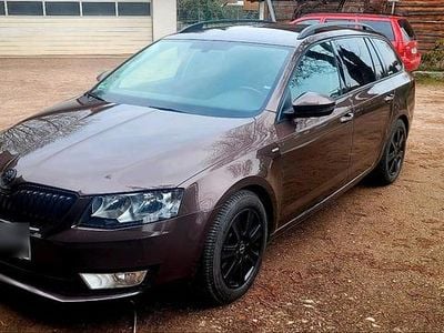 Gebraucht Skoda Octavia 194 PS (142 kW) 2016 Braun Kleinwagen
