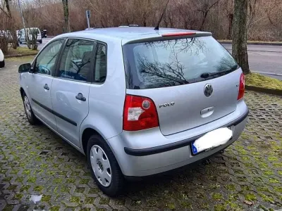 Gebraucht VW Polo 64 PS (47 kW) 2002 Silber Limousine