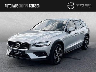 Second-hand Volvo V60 CC 197 CP (144 kW) 2023 Argintiu Break