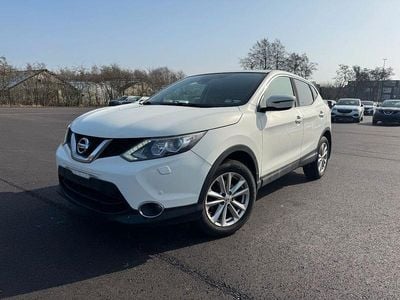 Gebraucht Nissan Qashqai Acenta 116 PS (85 kW) 2016 Weiß SUV