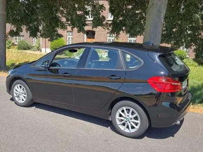 Gebraucht BMW 216 Active Tourer Advantage 102 PS (75 kW) 2017 Schwarz Van / Kleinbus