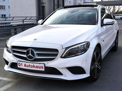 Gebraucht Mercedes C300e 194 PS (142 kW) 2021 Polarweiss  unilack Kombi