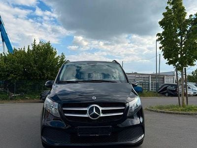 Usata Mercedes V220 163 CV (119 kW) 2022 Nero Monovolume