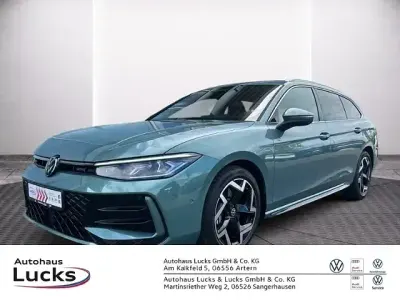 Gebraucht VW Passat R-line 193 PS (141 kW) 2025 Maripositgrün metallic (metallic) Kombi
