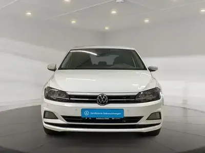 Używany VW Polo Comfortline 110 KM (80 kW) 2021 Biały Sedan/Limuzyna