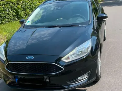 Gebraucht Ford Focus 88 PS (64 kW) 2016 Schwarz Kombi
