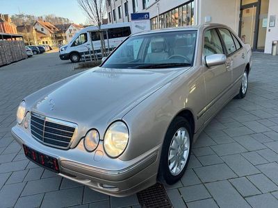 Mercedes E320
