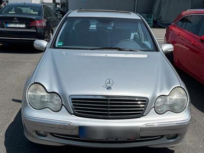Mercedes C240