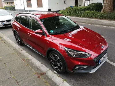 Second-hand Ford Focus Active 150 CP (110 kW) 2020 Roșu Break