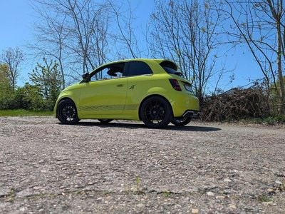 Gebraucht Abarth 500e Scorpionissima 114 kW (155 PS) 2023 Gelb Kleinwagen