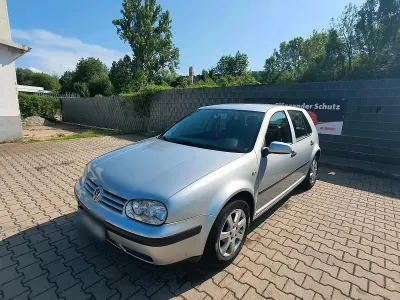 Gebraucht VW Golf IV 101 PS (74 kW) 2001 Silber Kleinwagen
