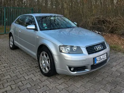 Używany Audi A3 Ambition 102 KM (75 kW) 2004 Srebrny Hatchback