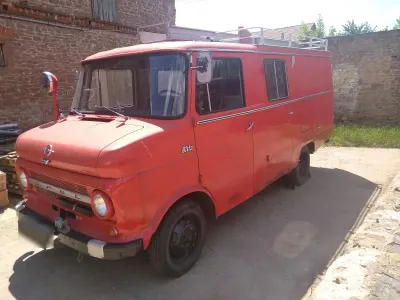 Gebraucht Opel Blitz 80 PS (58 kW) 1972 Rot
