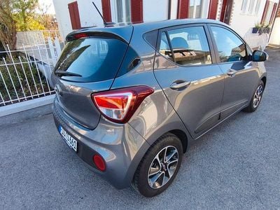 Usata Hyundai i10 Style 87 CV (63 kW) 2019 Grigio Utilitaria