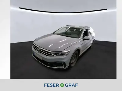 Gebraucht VW Passat GTE 218 PS (160 kW) 2023 Mondsteingrau Kombi