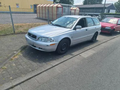 Gebraucht Volvo V40 102 PS (75 kW) 2003 Silber Kombi