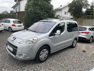 Gebraucht Peugeot Partner S 120 PS (88 kW) 2011 Silber Van / Kleinbus