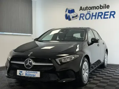 Gebraucht Mercedes A180 116 PS (85 kW) 2021 191 (kosmosschwarz  metallicl Limousine